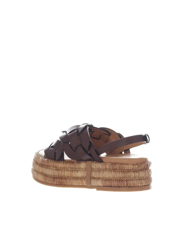 Sandalo con suola platform rivestita in rafia